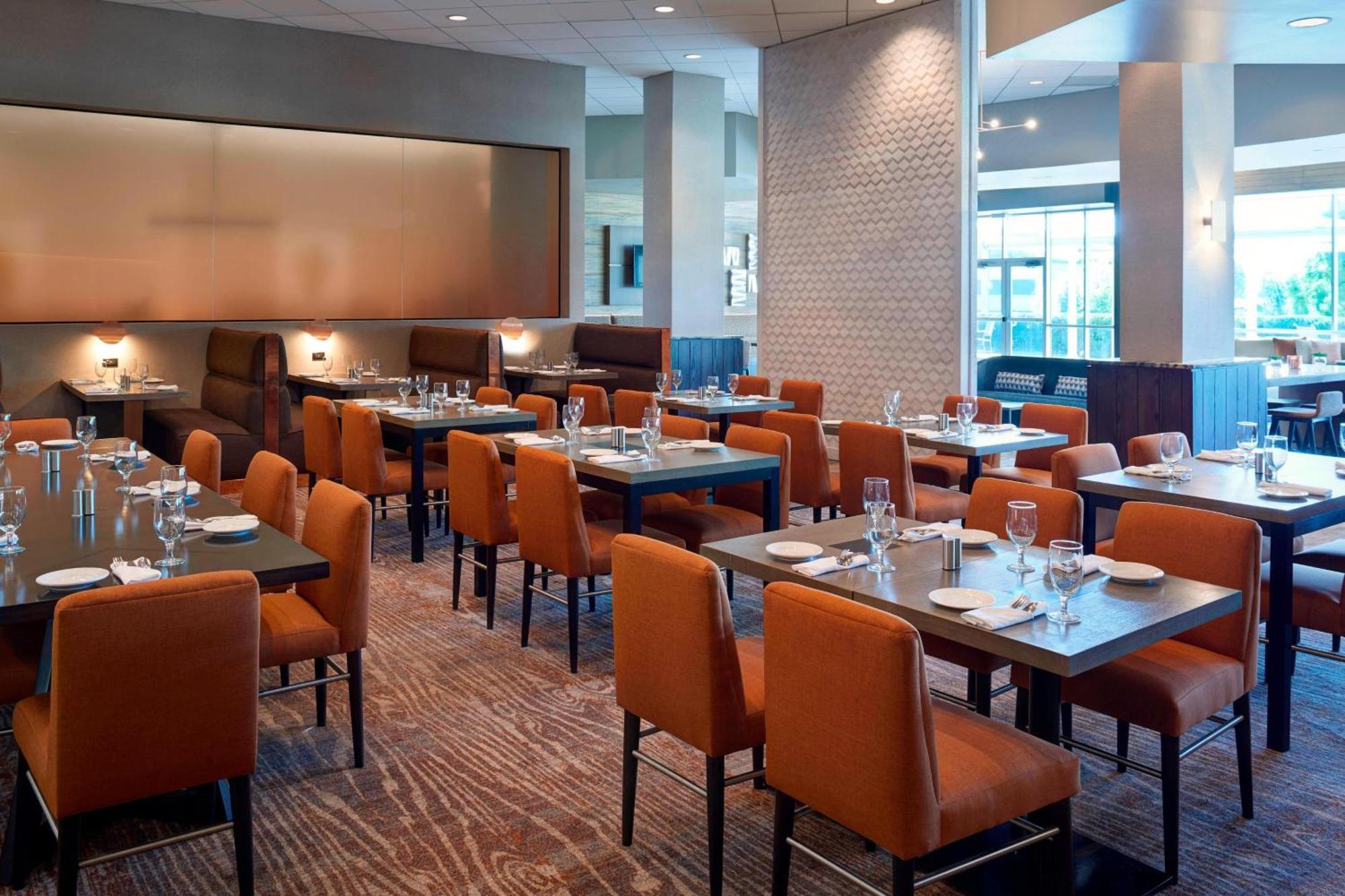Chicago Marriott Southwest At Burr Ridge Hotel Bagian luar foto