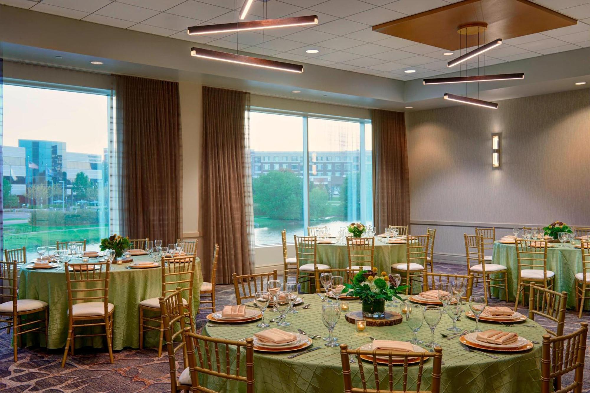 Chicago Marriott Southwest At Burr Ridge Hotel Bagian luar foto