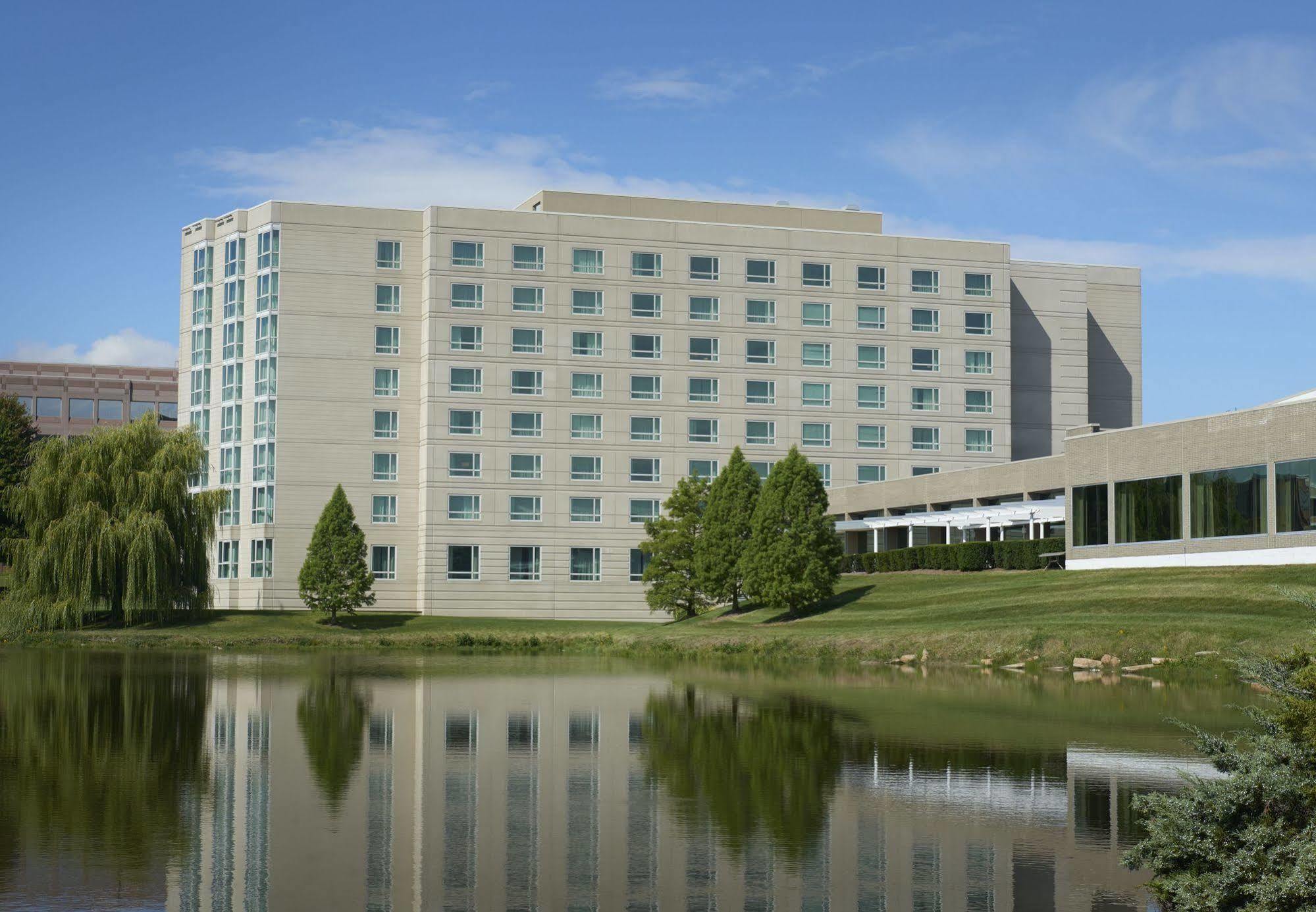 Chicago Marriott Southwest At Burr Ridge Hotel Bagian luar foto