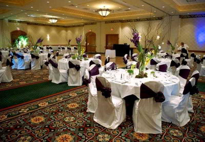 Chicago Marriott Southwest At Burr Ridge Hotel Bagian luar foto